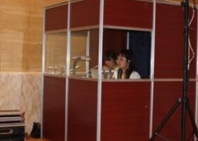 精艺达翻译为“ 2011(618)中国(海峡)国际绿色能源大会”提供同声翻译